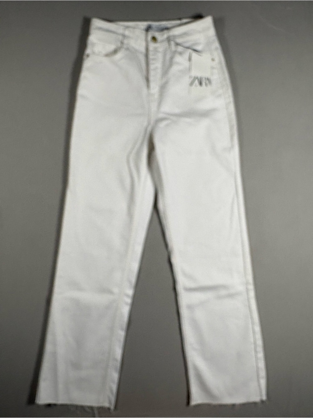 Zara Women NWT Straight Leg High Rise White Jeans Size 2 Raw Hem Summer Vacation